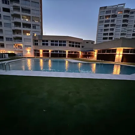 Luxe Beach One By Gloove Apartment *